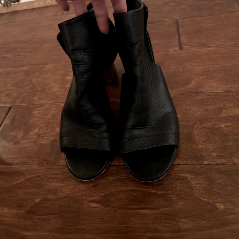 Vince Velcro sling back chunky wood heel